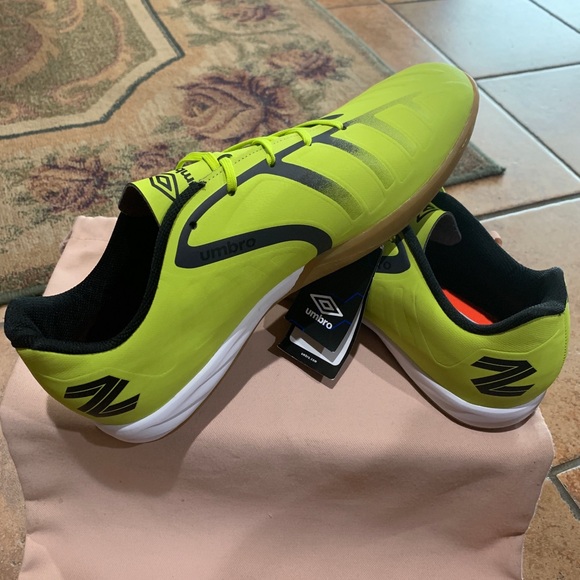 Umbro Sala Z Liga Indoor Soccer (Made in Brazil) - Picture 2 of 12